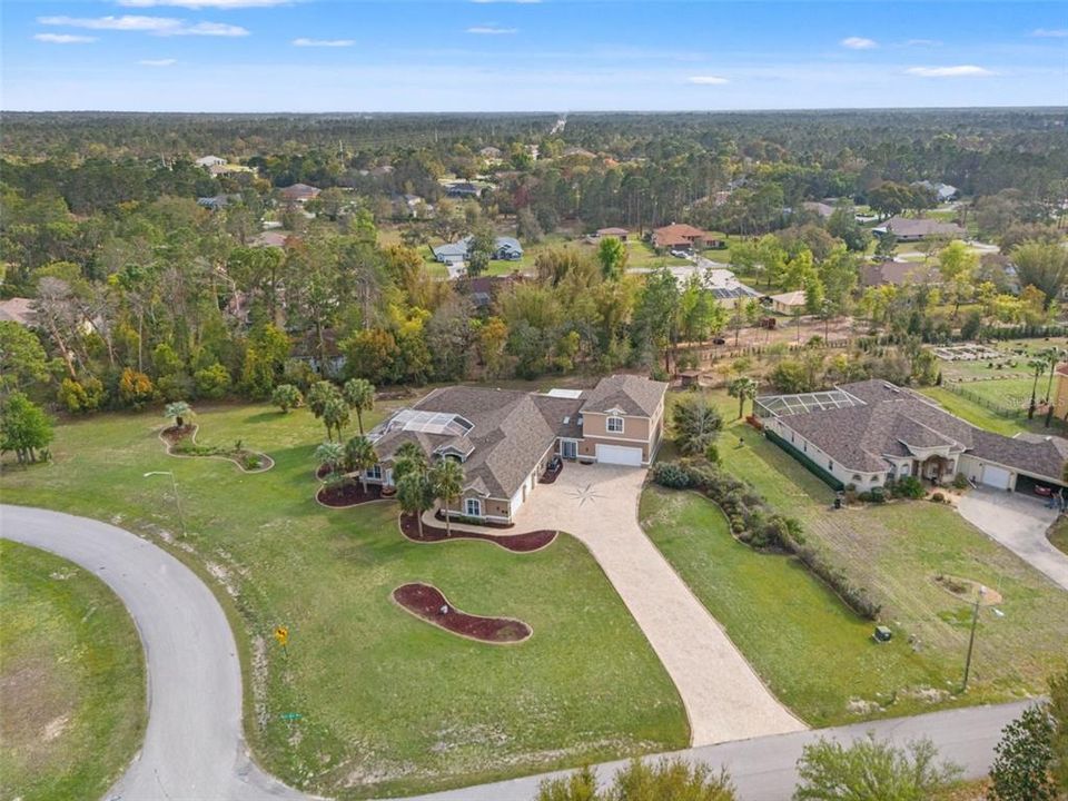 For Sale: $1,000,000 (5 beds, 5 baths, 5536 Square Feet)