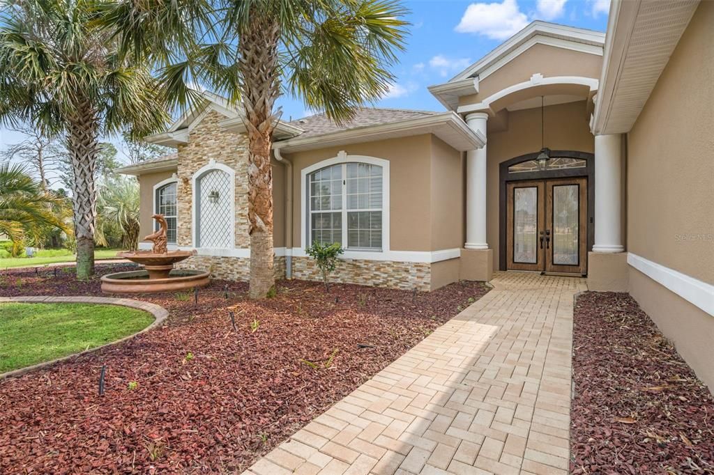 For Sale: $1,000,000 (5 beds, 5 baths, 5536 Square Feet)