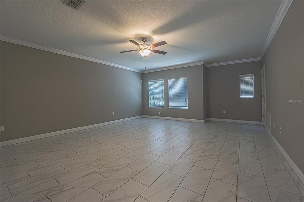 Active With Contract: $4,080 (4 beds, 3 baths, 2410 Square Feet)