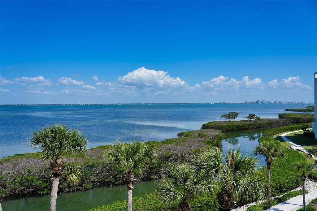 Active With Contract: $749,000 (3 beds, 2 baths, 2031 Square Feet)