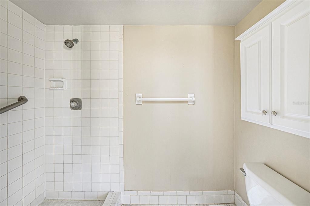 Activo con contrato: $163,000 (2 camas, 2 baños, 1094 Pies cuadrados)