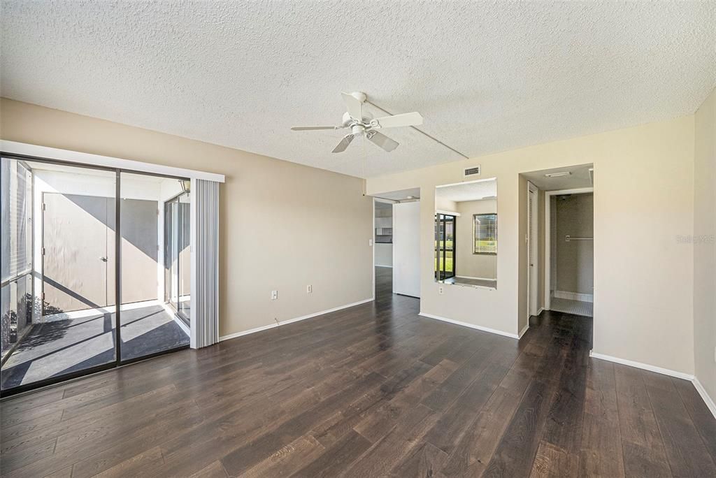 Activo con contrato: $163,000 (2 camas, 2 baños, 1094 Pies cuadrados)