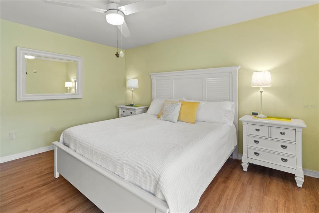 For Sale: $509,500 (2 beds, 2 baths, 1080 Square Feet)