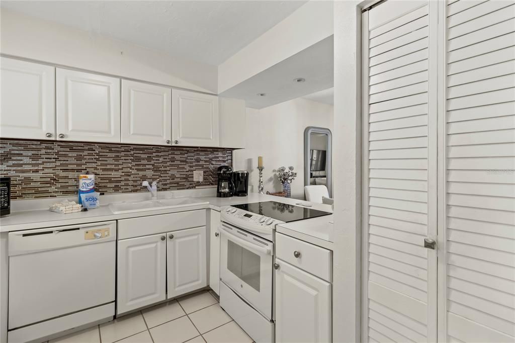 For Sale: $509,500 (2 beds, 2 baths, 1080 Square Feet)