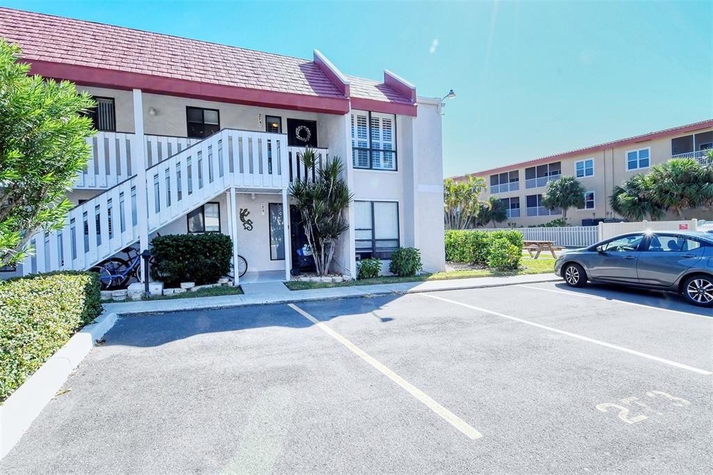 For Sale: $509,500 (2 beds, 2 baths, 1080 Square Feet)