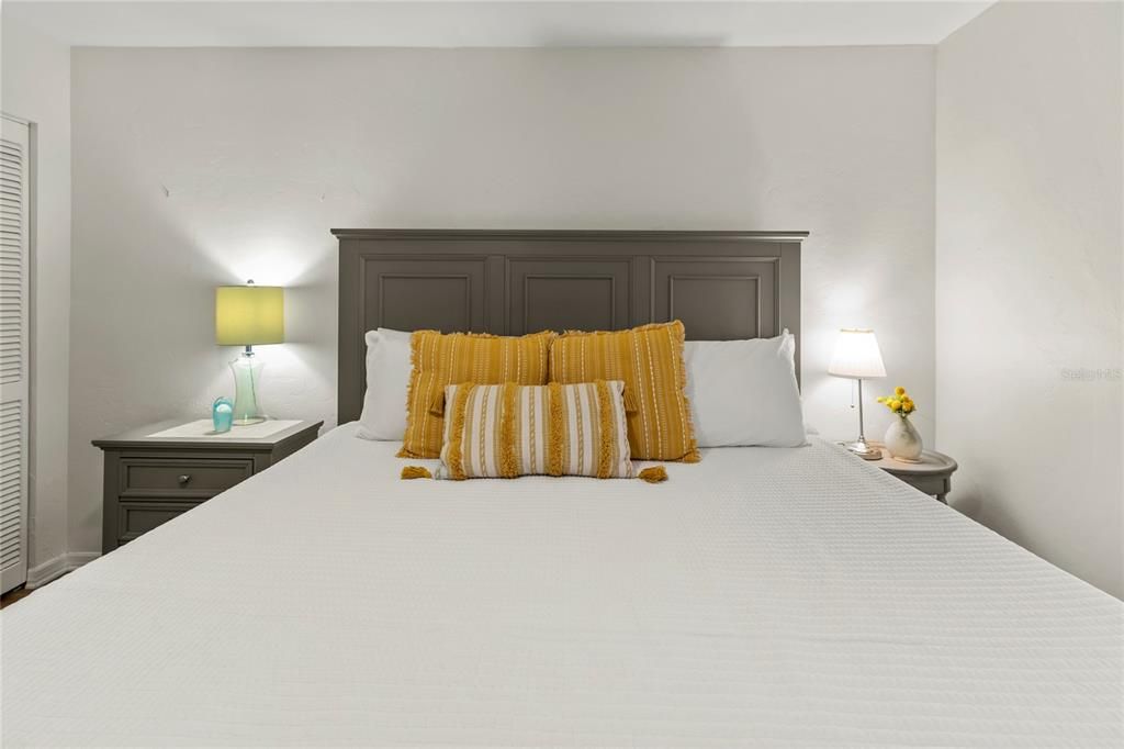 For Sale: $509,500 (2 beds, 2 baths, 1080 Square Feet)