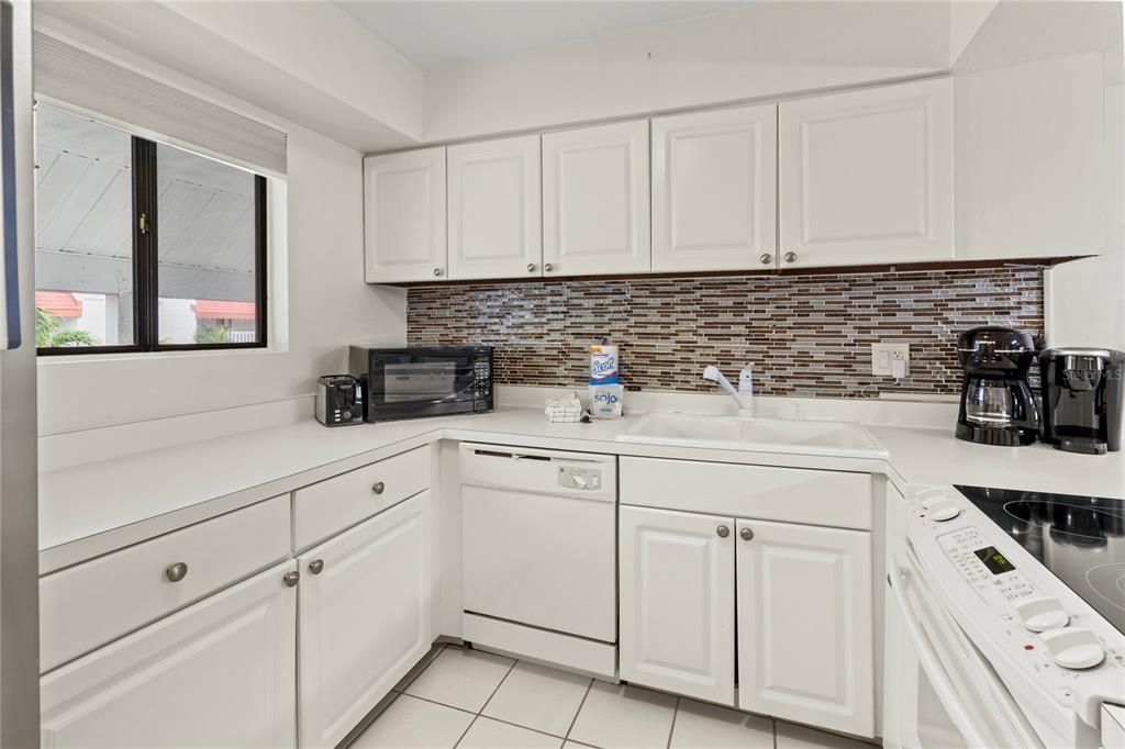 For Sale: $509,500 (2 beds, 2 baths, 1080 Square Feet)