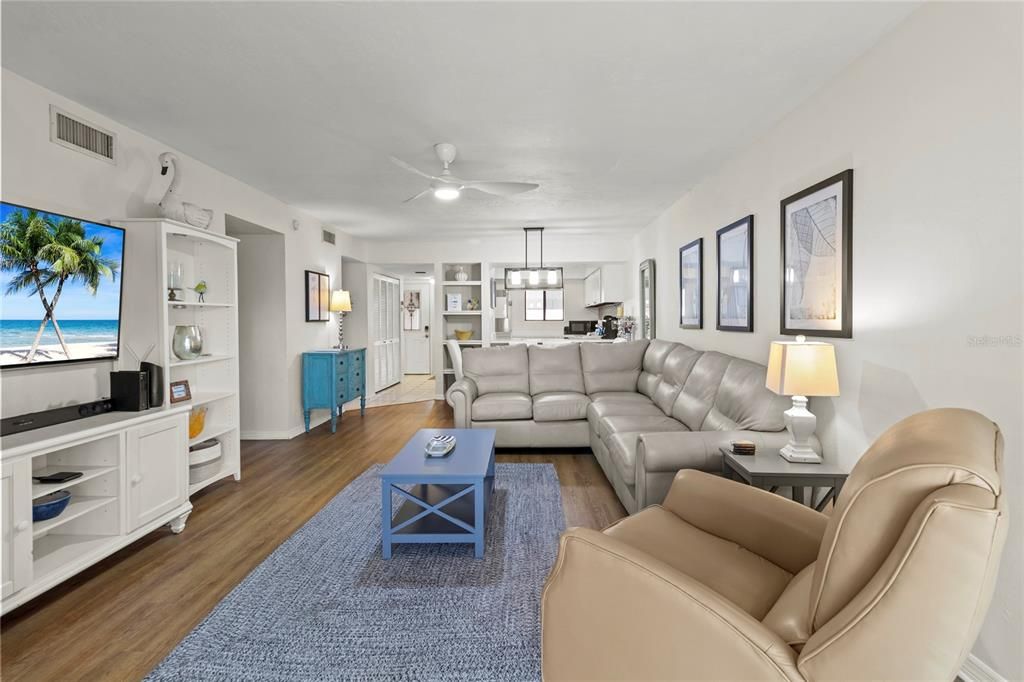 For Sale: $509,500 (2 beds, 2 baths, 1080 Square Feet)