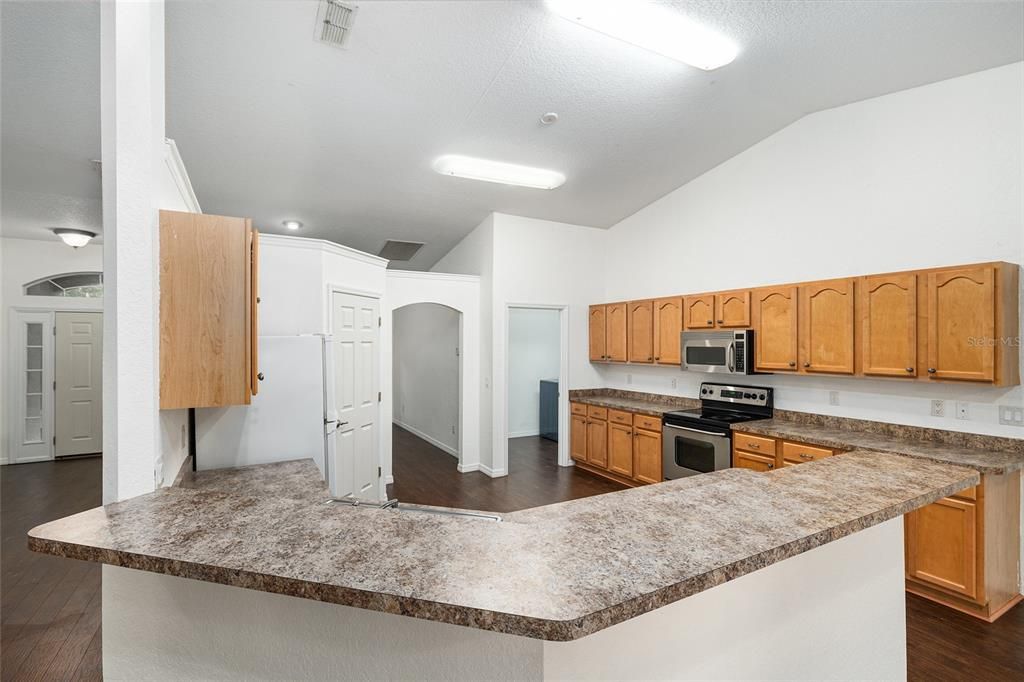 Active With Contract: $349,900 (4 beds, 2 baths, 2382 Square Feet)