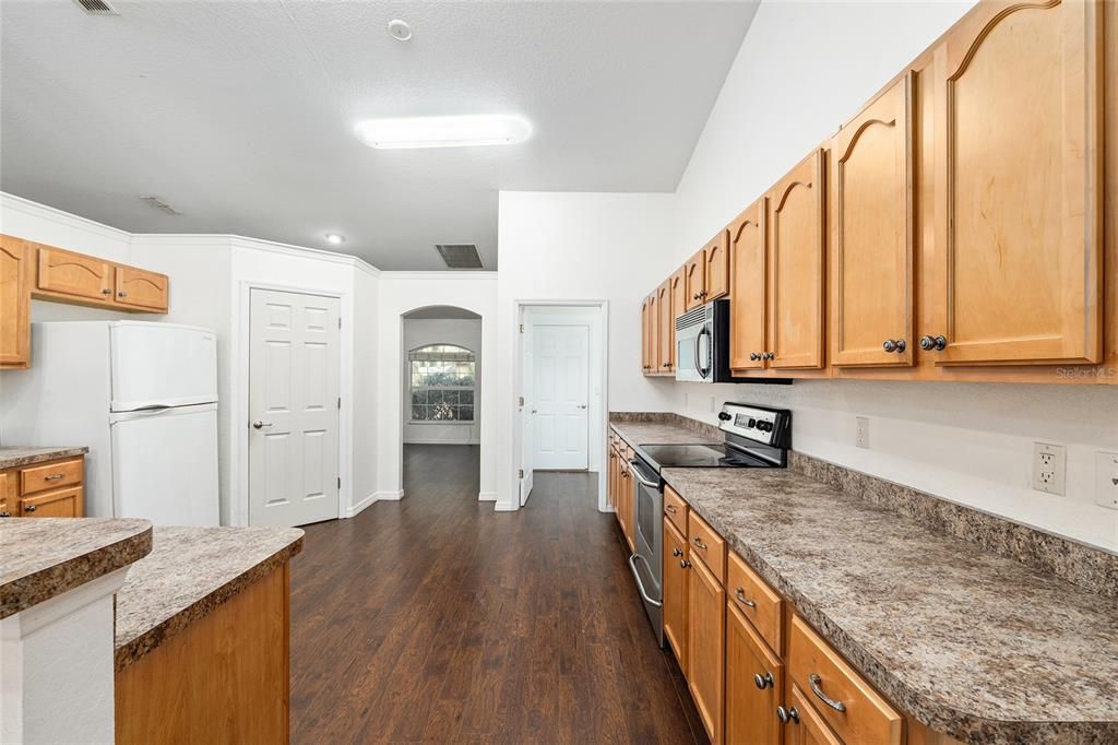 Active With Contract: $349,900 (4 beds, 2 baths, 2382 Square Feet)