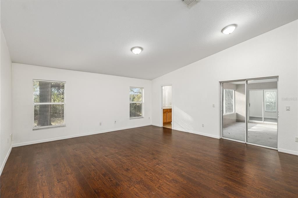 Active With Contract: $349,900 (4 beds, 2 baths, 2382 Square Feet)