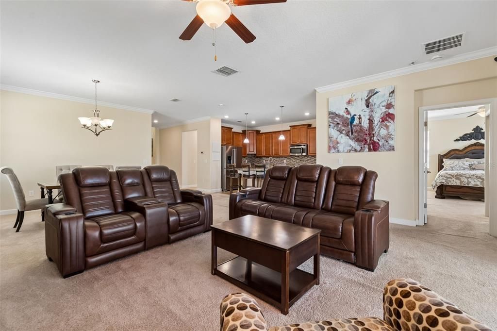 Active With Contract: $315,000 (4 beds, 3 baths, 2006 Square Feet)