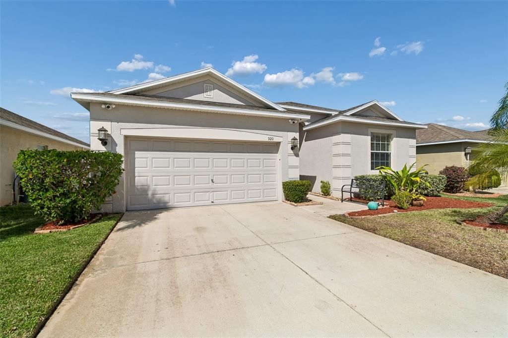 Active With Contract: $315,000 (4 beds, 3 baths, 2006 Square Feet)