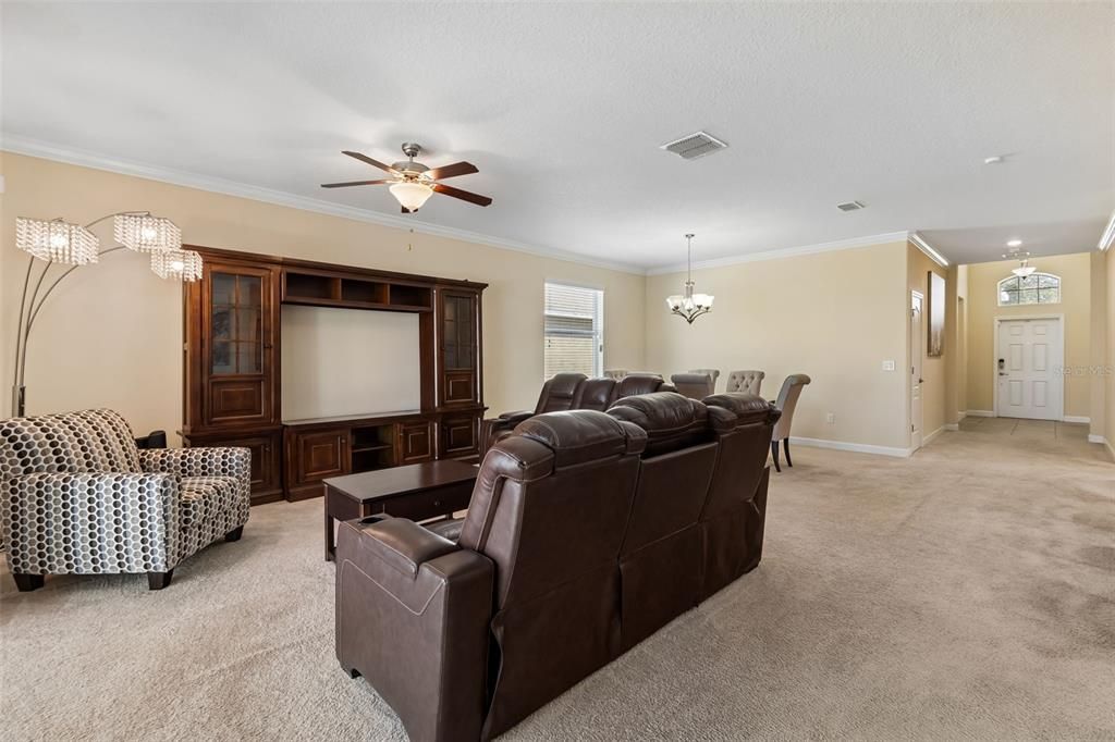 Active With Contract: $315,000 (4 beds, 3 baths, 2006 Square Feet)