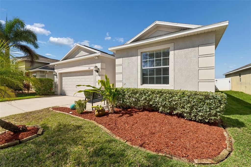 Active With Contract: $315,000 (4 beds, 3 baths, 2006 Square Feet)