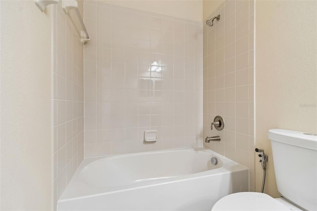 Active With Contract: $315,000 (4 beds, 3 baths, 2006 Square Feet)