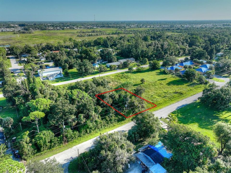 На продажу: $23,000 (0.12 acres)