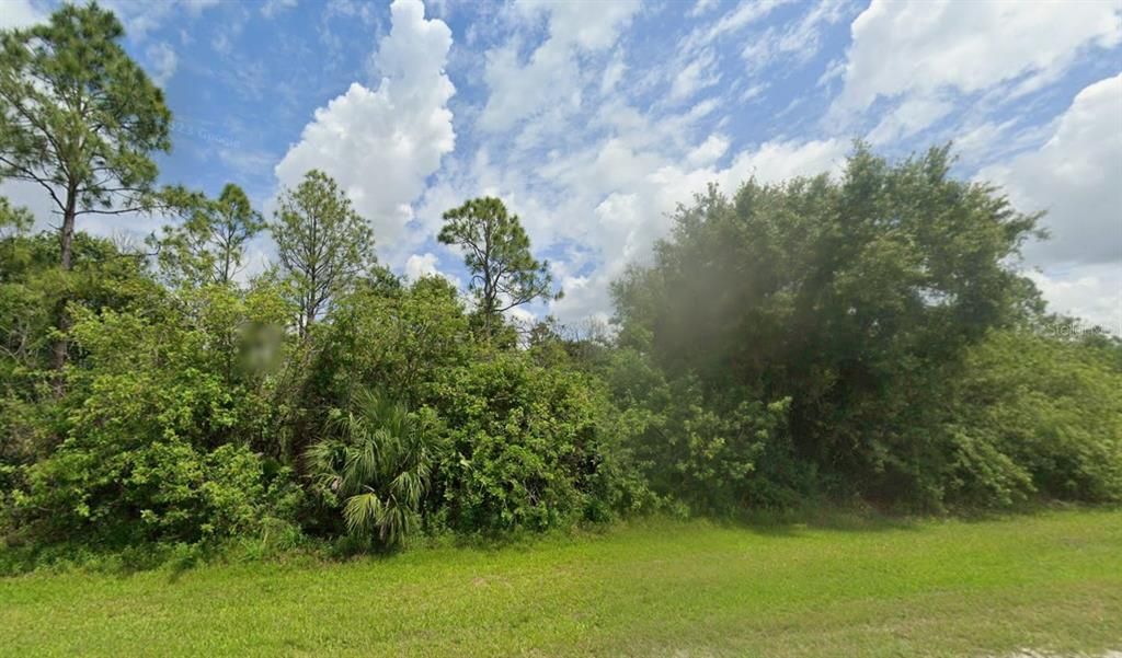 На продажу: $199,000 (2.50 acres)