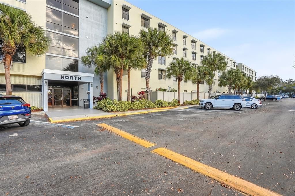 Active With Contract: $269,900 (3 beds, 2 baths, 1525 Square Feet)