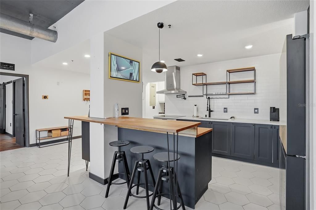 Active With Contract: $269,900 (3 beds, 2 baths, 1525 Square Feet)