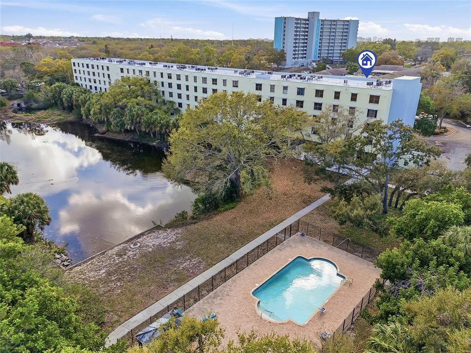 Active With Contract: $269,900 (3 beds, 2 baths, 1525 Square Feet)