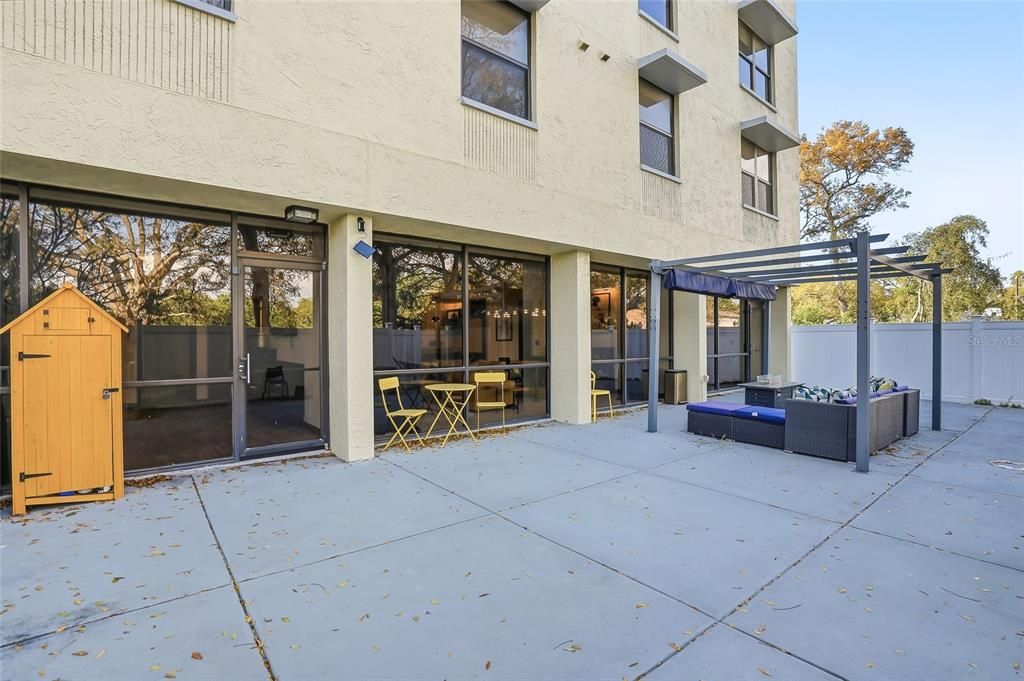Active With Contract: $269,900 (3 beds, 2 baths, 1525 Square Feet)