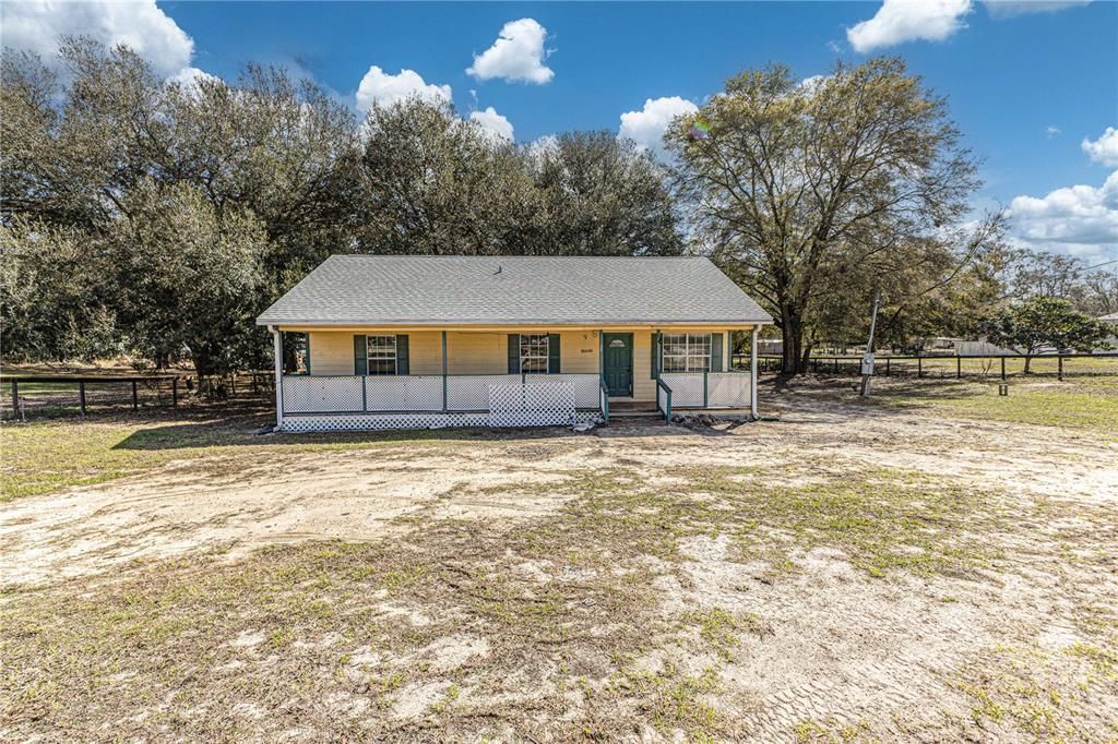 Active With Contract: $230,000 (3 beds, 2 baths, 1144 Square Feet)
