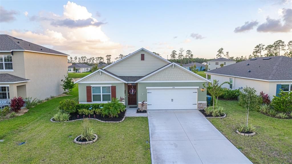 For Rent: $2,600 (4 beds, 2 baths, 1846 Square Feet)