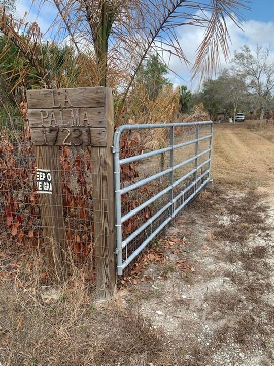 For Sale: $74,900 (1.25 acres)