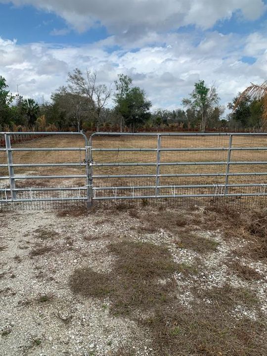 For Sale: $74,900 (1.25 acres)