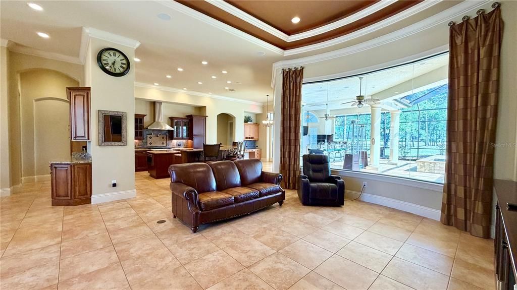 En Venta: $855,000 (3 camas, 3 baños, 3323 Pies cuadrados)