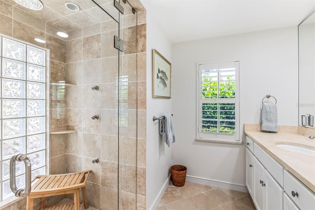 For Sale: $5,250,000 (4 beds, 4 baths, 3500 Square Feet)