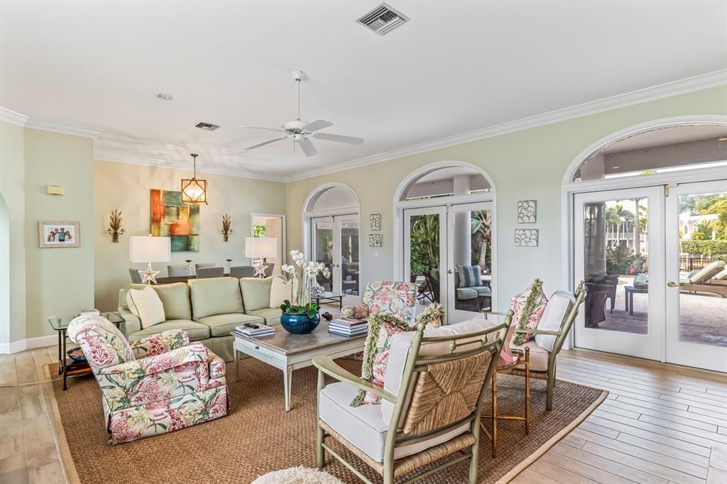 For Sale: $5,250,000 (4 beds, 4 baths, 3500 Square Feet)