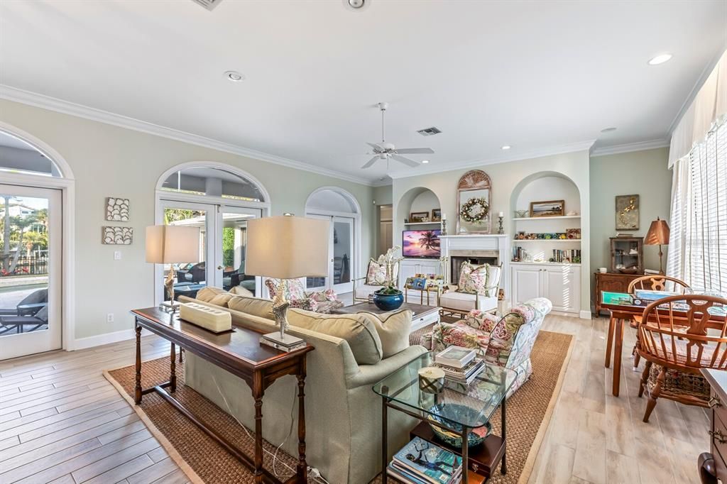For Sale: $5,250,000 (4 beds, 4 baths, 3500 Square Feet)