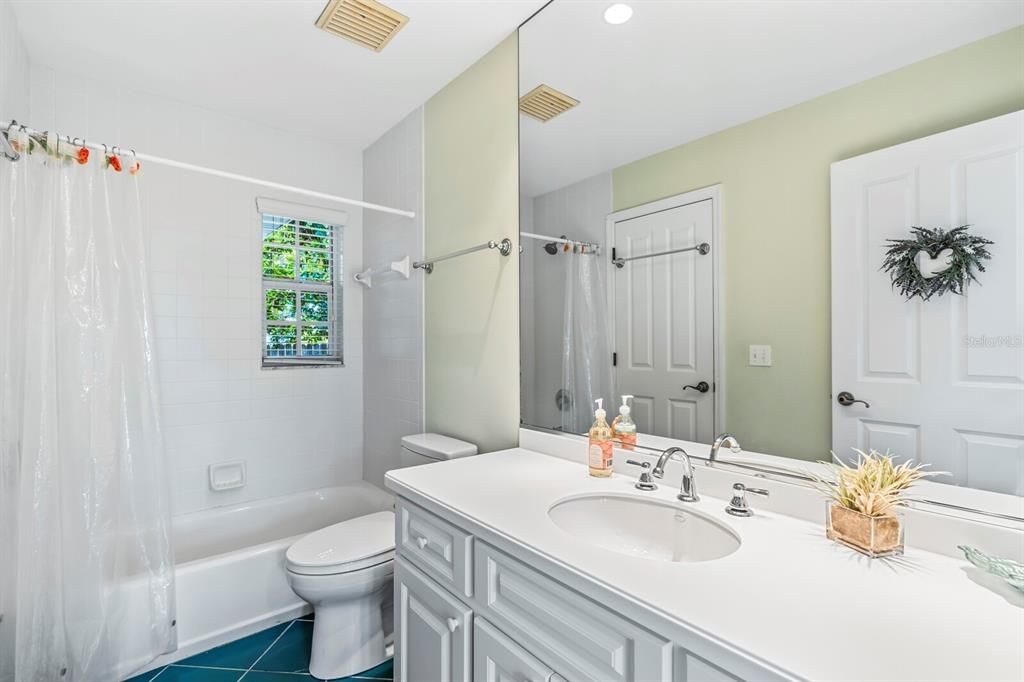 For Sale: $5,250,000 (4 beds, 4 baths, 3500 Square Feet)
