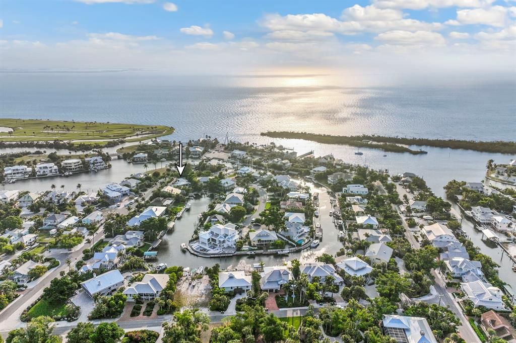 For Sale: $5,250,000 (4 beds, 4 baths, 3500 Square Feet)