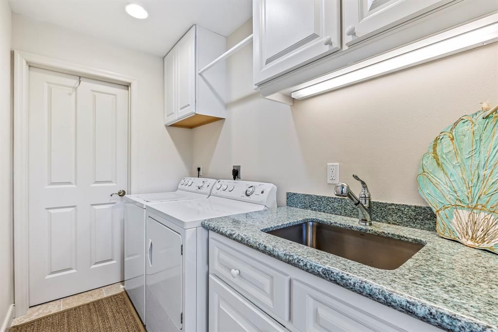 For Sale: $5,250,000 (4 beds, 4 baths, 3500 Square Feet)