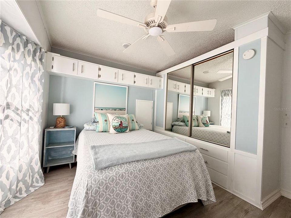 For Sale: $95,000 (1 beds, 1 baths, 395 Square Feet)