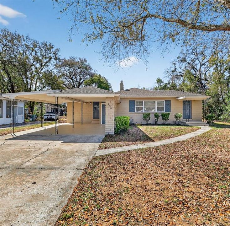 Active With Contract: $259,900 (3 beds, 2 baths, 1179 Square Feet)