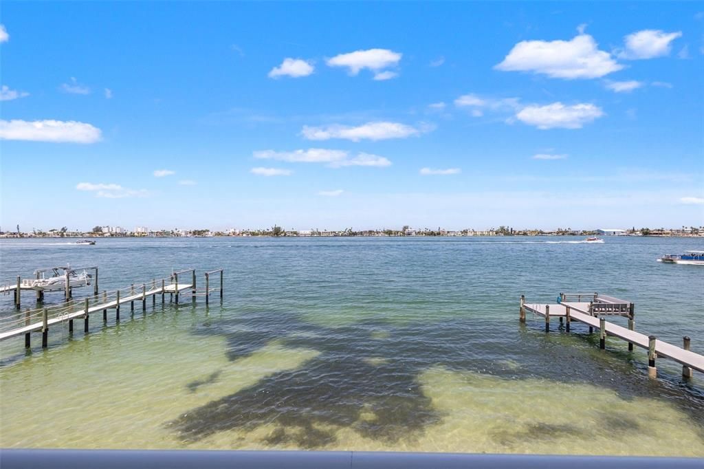 For Sale: $899,000 (2 beds, 2 baths, 1280 Square Feet)
