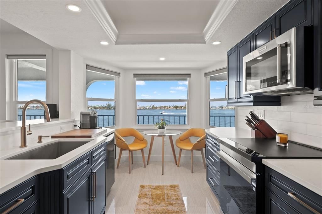 For Sale: $899,000 (2 beds, 2 baths, 1280 Square Feet)