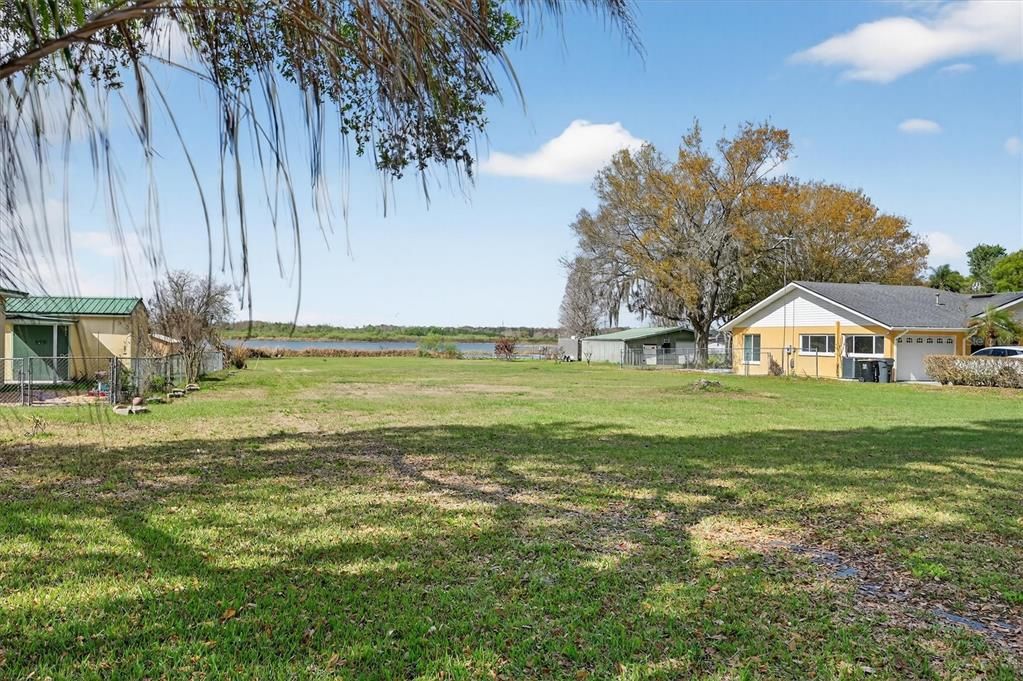 待售: $109,900 (0.64 acres)