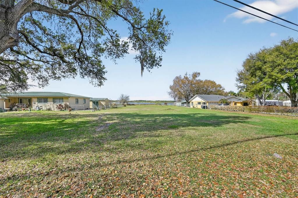 待售: $109,900 (0.64 acres)