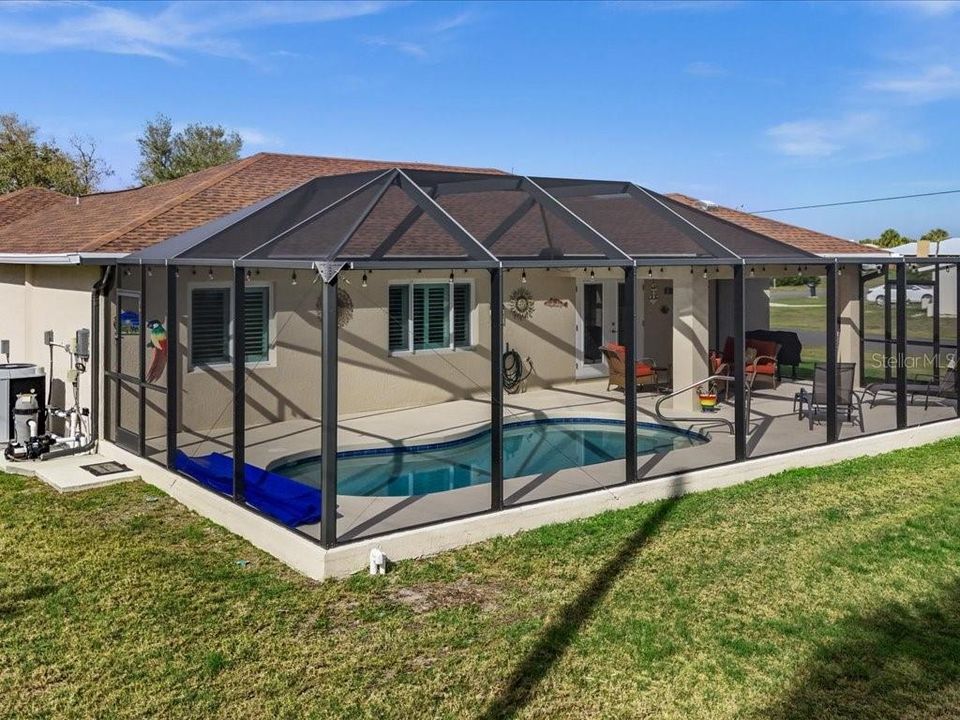 Activo con contrato: $369,900 (3 camas, 2 baños, 1483 Pies cuadrados)