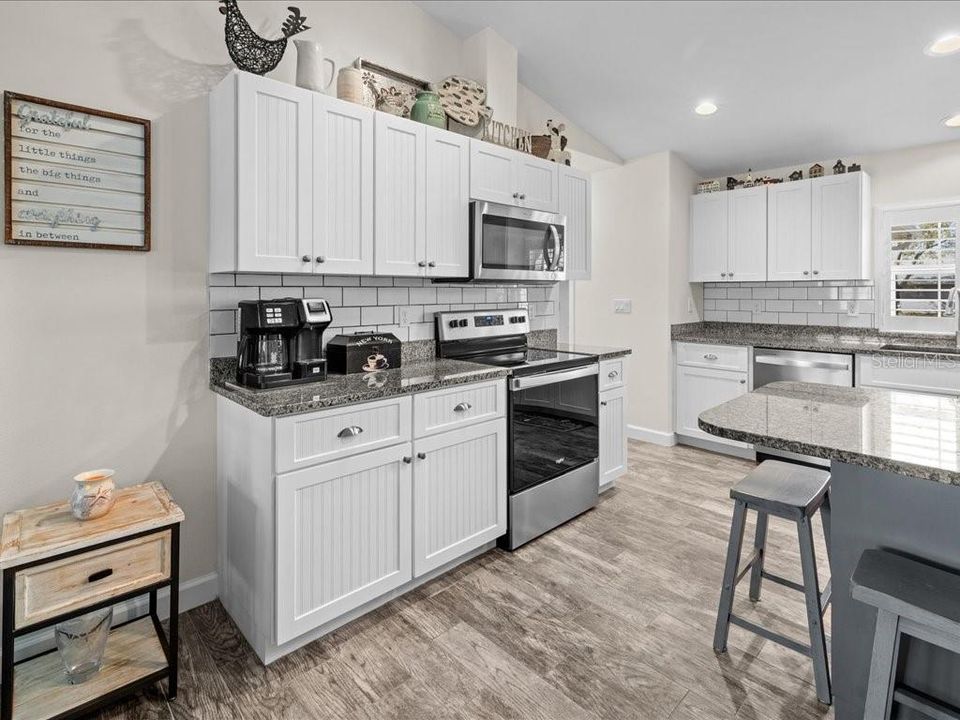 Activo con contrato: $369,900 (3 camas, 2 baños, 1483 Pies cuadrados)