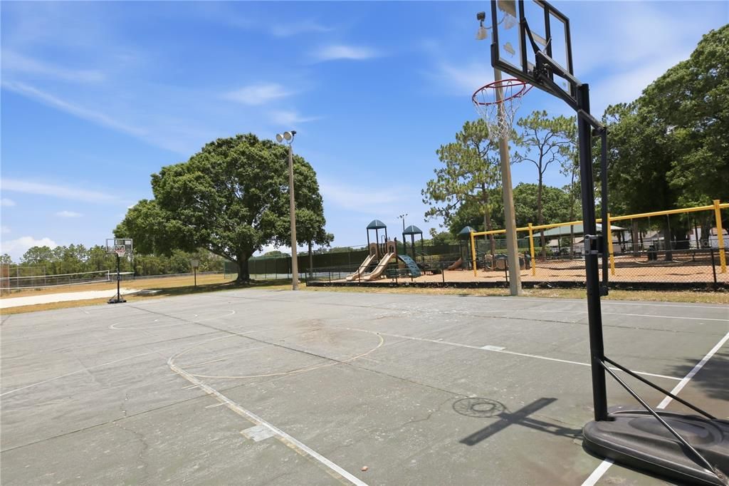 Activo con contrato: $184,999 (2 camas, 2 baños, 1532 Pies cuadrados)