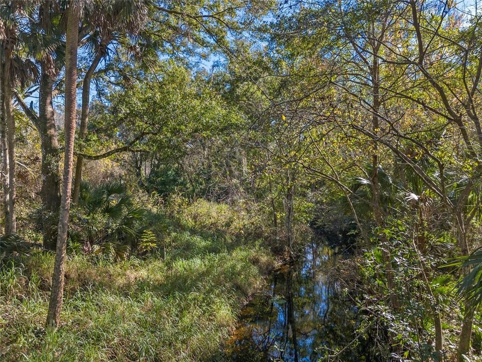 待售: $975,000 (24.20 acres)