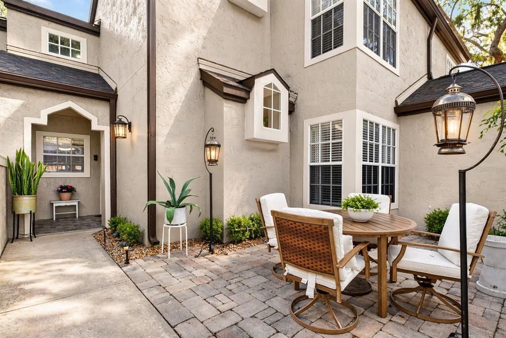 For Sale: $314,900 (2 beds, 2 baths, 1234 Square Feet)