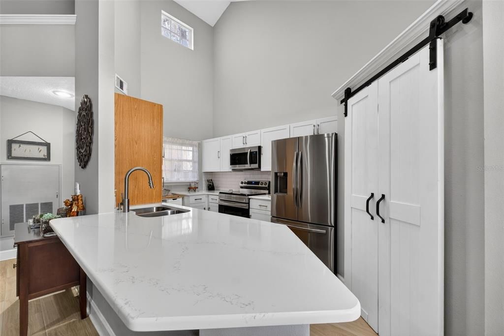 For Sale: $314,900 (2 beds, 2 baths, 1234 Square Feet)