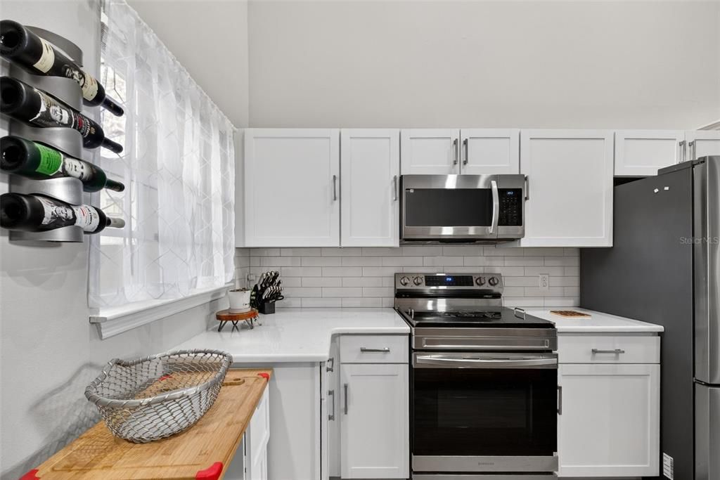 For Sale: $314,900 (2 beds, 2 baths, 1234 Square Feet)